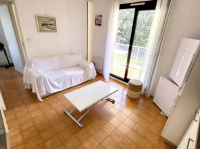 Appartement T3 avec Parking, Piscine, Tennis et Wi-Fi - À 200m des Plages et Commerces - FR-1-316-304